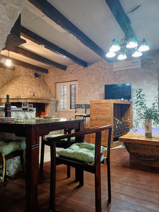 Dalmatia Rustica Comfortable One Bedroom+Fireplace ザダル エクステリア 写真